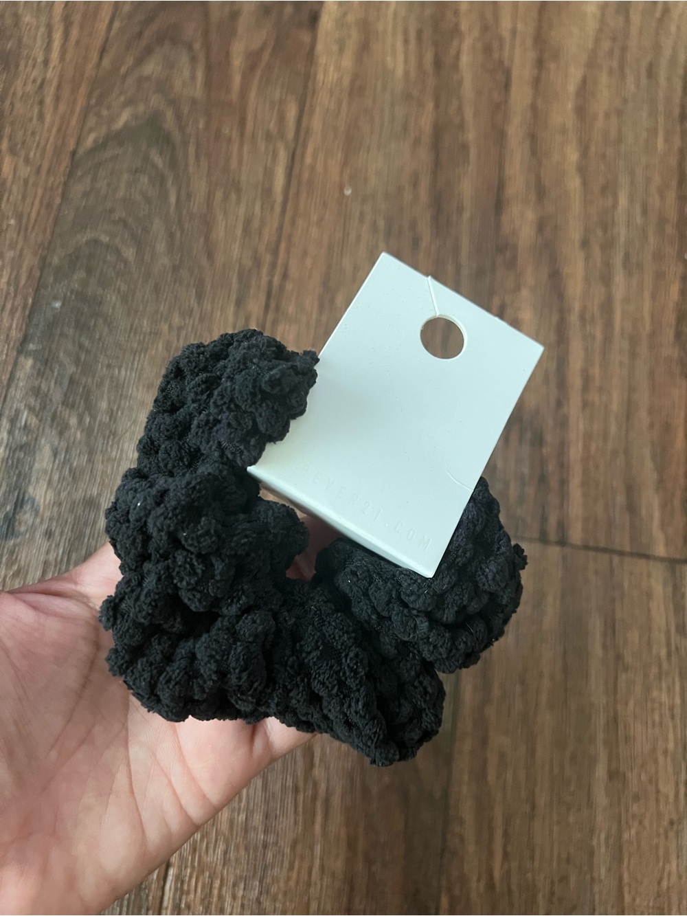 🖤 Forever 21 Black Plush Chenille Scrunchie | New with Tags ✨